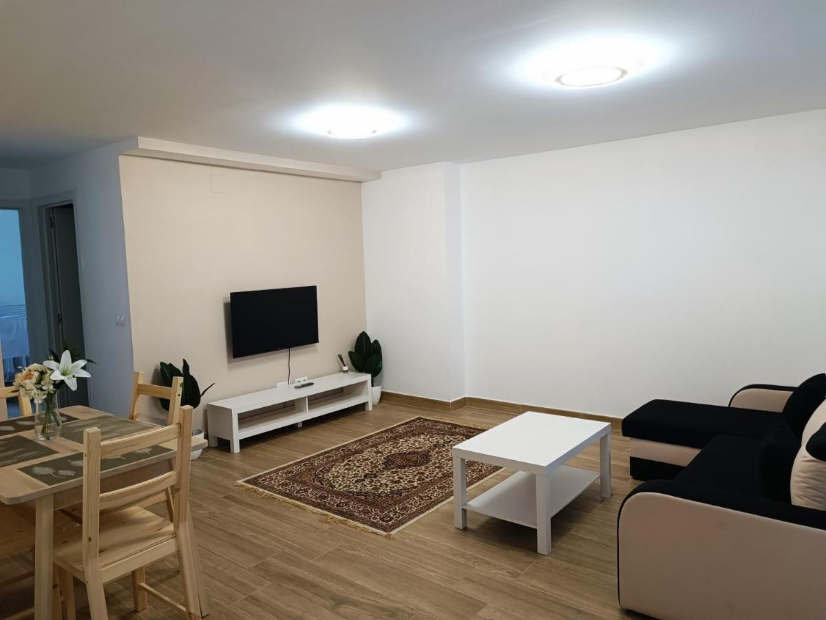 Baj - Apartamentos En Playa Bajondillo, Торремолинос Экстерьер фото